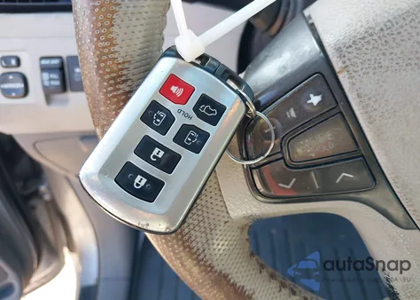 2011 Toyota Sienna Xle V6 из США, поврежденный, VIN 5TDYK3DC6BS116659